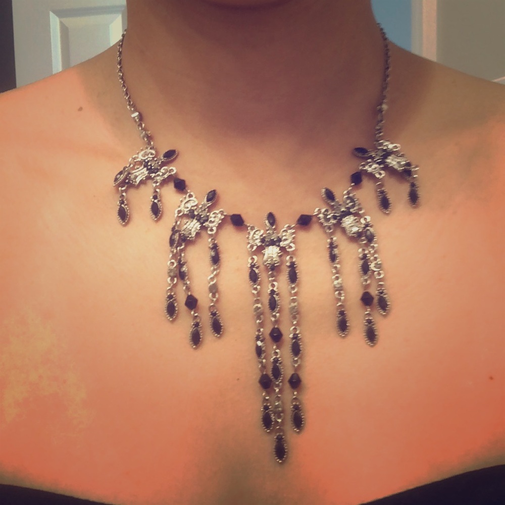 Silver Necklace!